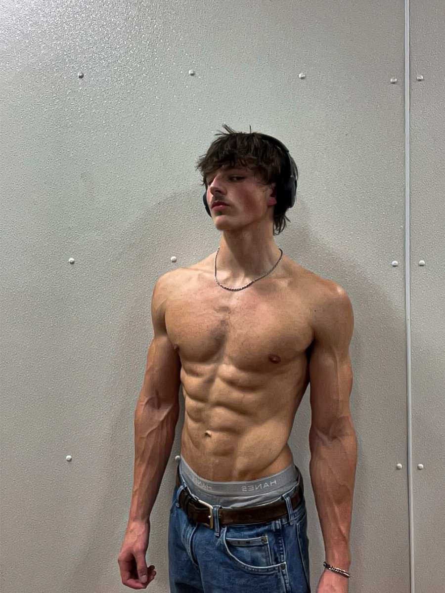 men only♂️solo hombres♂️ tweet media