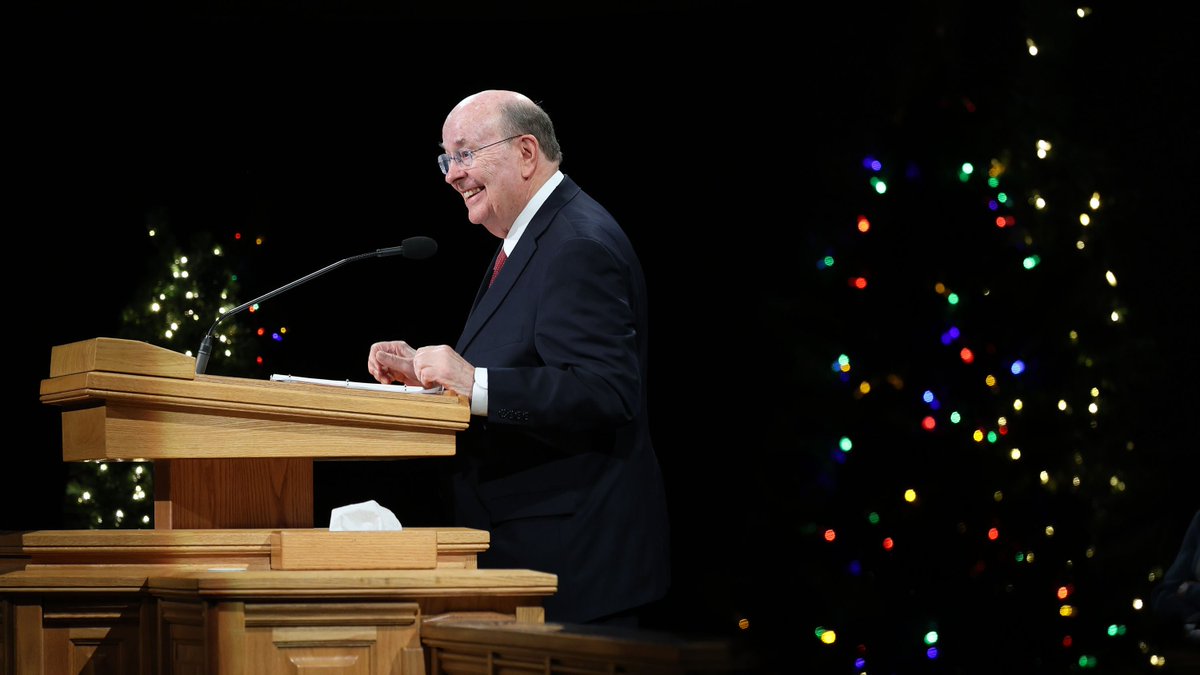 CookQuentinL's tweet image. What a marvelous sight these missionaries were in the Provo Missionary Training Center today! 

Being with them reminded me of my first Christmas away from home as a missionary in Swindon, England in 1960. Swindon had been opened for missionary work about 90 days earlier. We were…