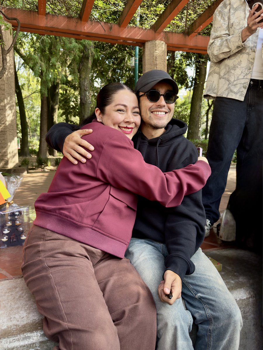 m_ru_ls's tweet photo. @SMayerMori Eres un gran ser humano, y ese abrazo me lo llevo en el cora ♥️ https://t.co/tiDd6Kjb7K