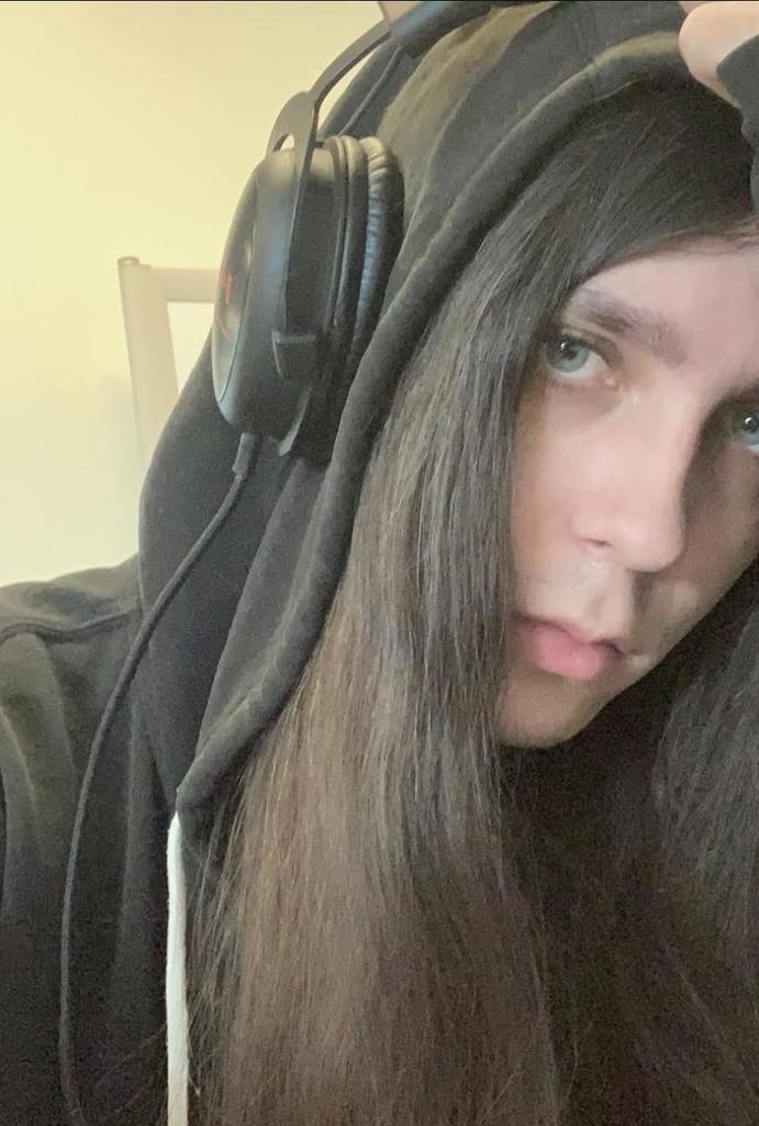 iamteff_'s tweet photo. @tvtop_es Apoyando siempre al mejor a nuestro camello, a nuestro camarón, a nuestra wawa, a nuestra rapunzel @mattkeelan https://t.co/rR77kYAfCK