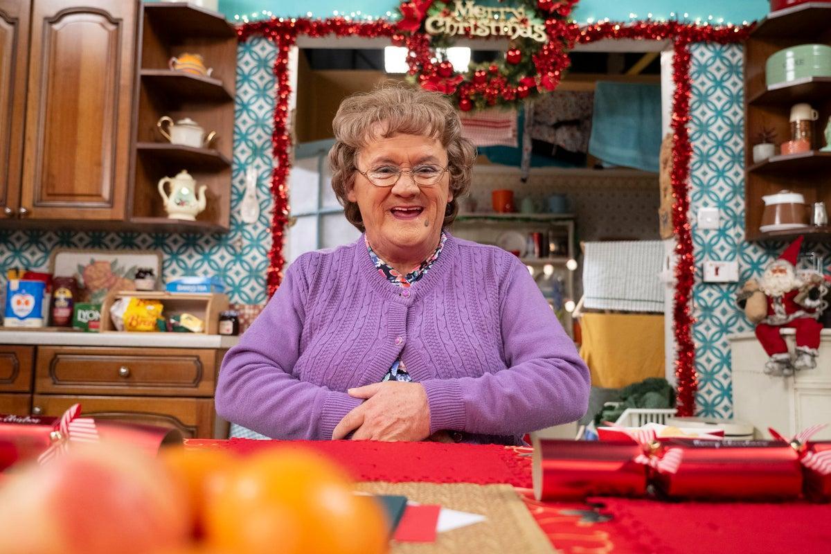 Independent's tweet image. Mrs Brown’s Boys Christmas Special plummets to unimaginable new depths – review independent.co.uk/arts-entertain…