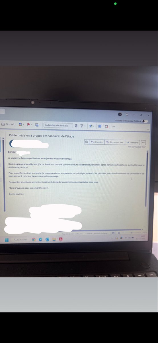 misterkangourou's tweet photo. Je crois que je fais caca qui pue.

On m’a dit que le mail que j’ai reçu de la RH était vraiment dingue, alors je me suis dit que j’allais le partager avec vous.

Voici la raison de mon départ de la boîte : ce mail :

#balancetonRH https://t.co/XMKGqtCK2t