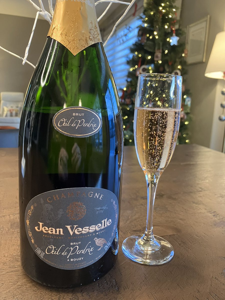 Vine Styles tweet media