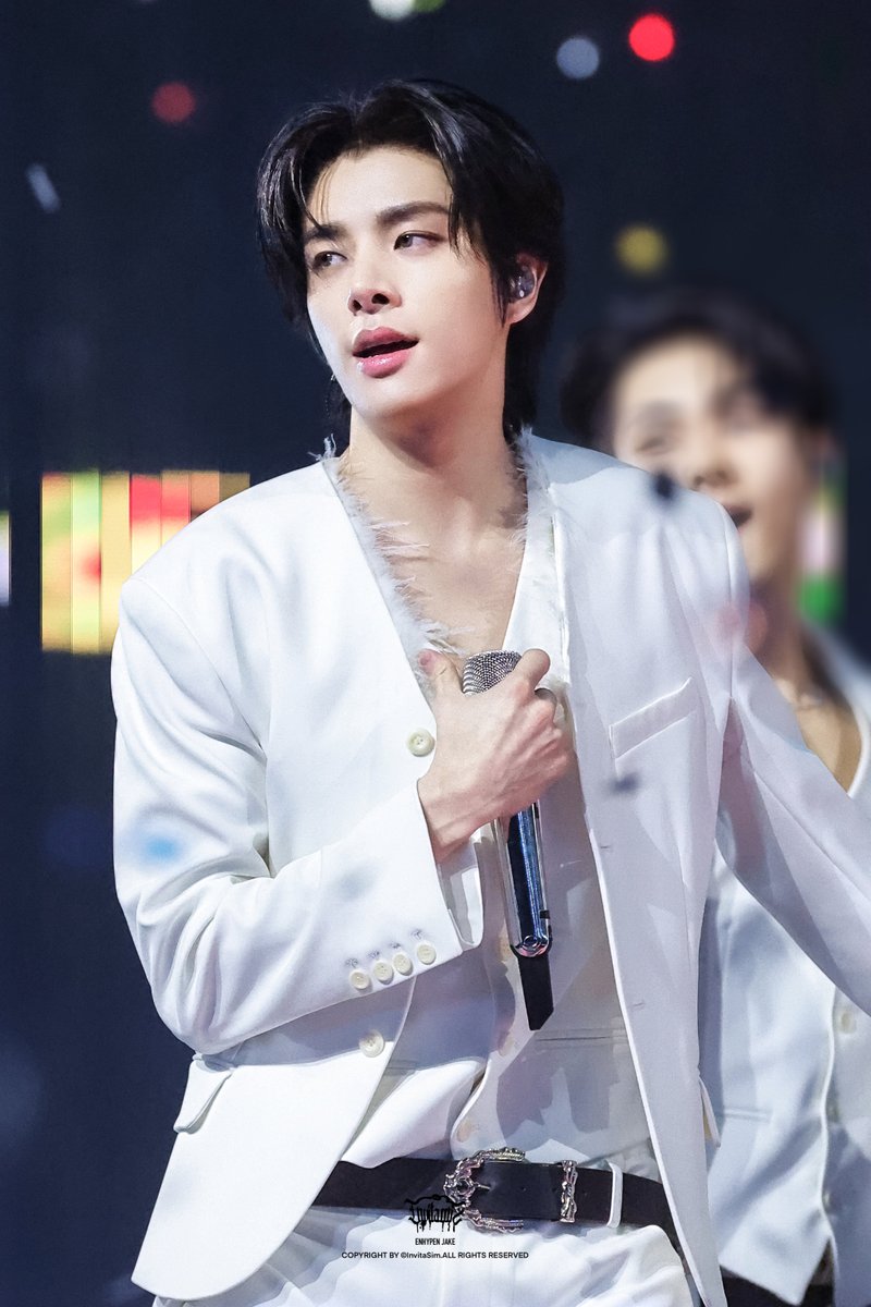 InvitaSim_Jake's tweet image. 251225 SBS
#JAKE #제이크 #심재윤
#ENHYPEN_JAKE
#엔하이픈 #ENHYPEN