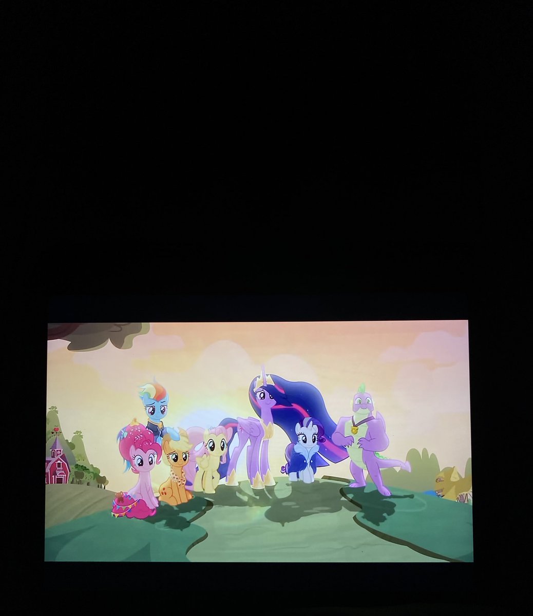 ختمته للمره الثانيه بس الفرق ان المره الاولى جلست تسع سنين عشان النهايه بس برضو يحزن