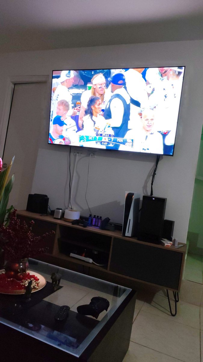 Watch the game <a href="/netflix/">Netflix</a> #NetflixNFL from Panamá City, Panama. <a href="/NFL/">NFL</a>
