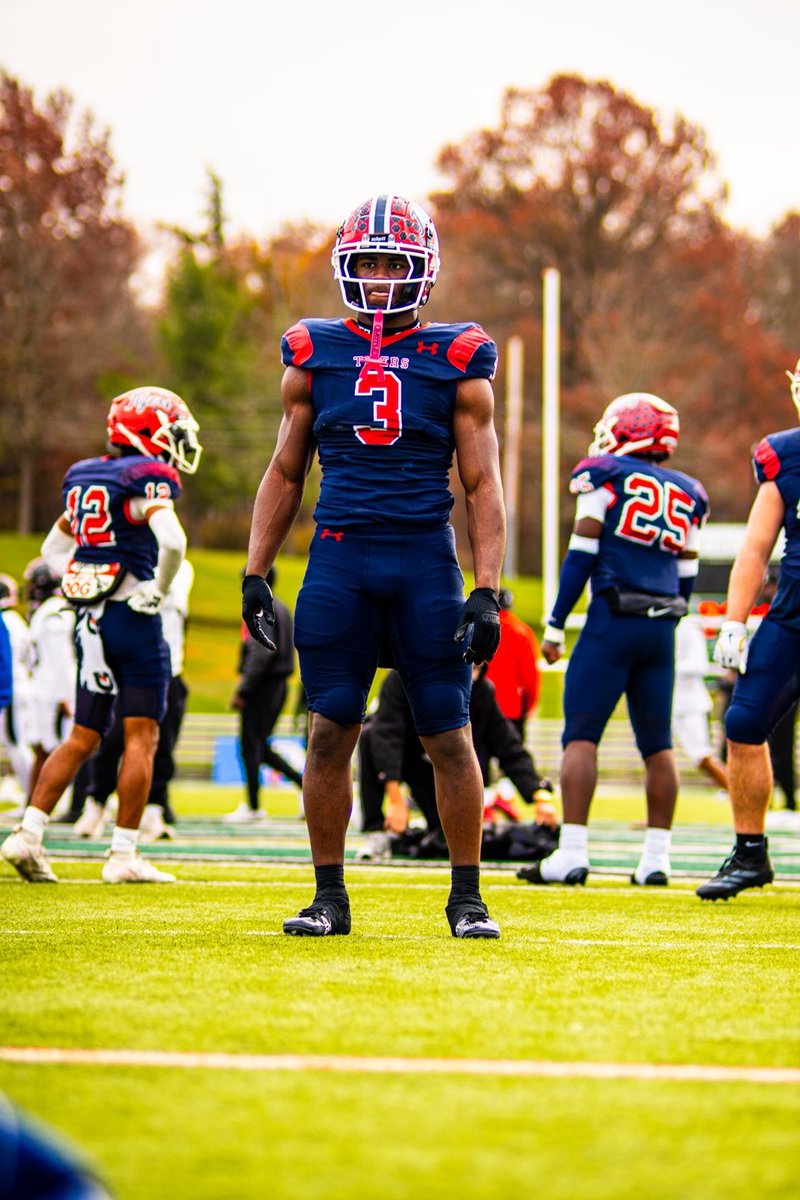 blindsidepro's tweet image. Top 5 BSP Christmas Day Grades 🎄

Kemon Spell - PA - 93 - BSP 5
DJ Jacobs - GA - 93 - BSP 5
David Georges - TN - 91 - BSP 5
Jalen Brewster - TX - 87 - BSP 4 
Monshun Sales - IN - 86 - BSP 4