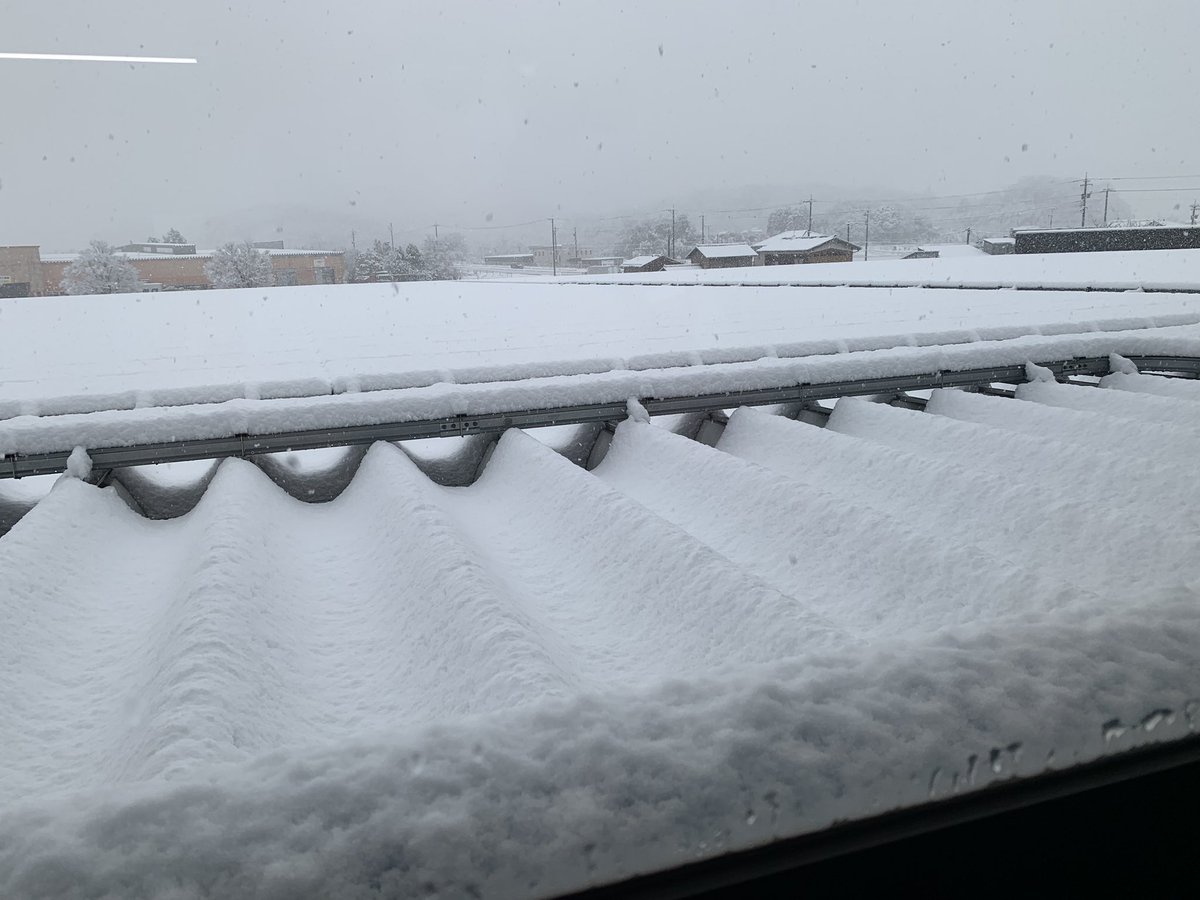 注意喚起】仕事納めの本日、JPCZの影響で北陸はドカ雪⚠️山沿いで大雪