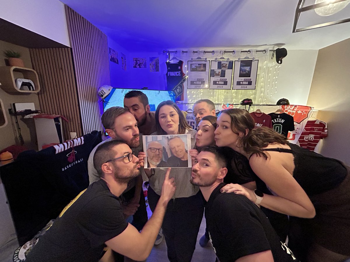 benito29 tweet media