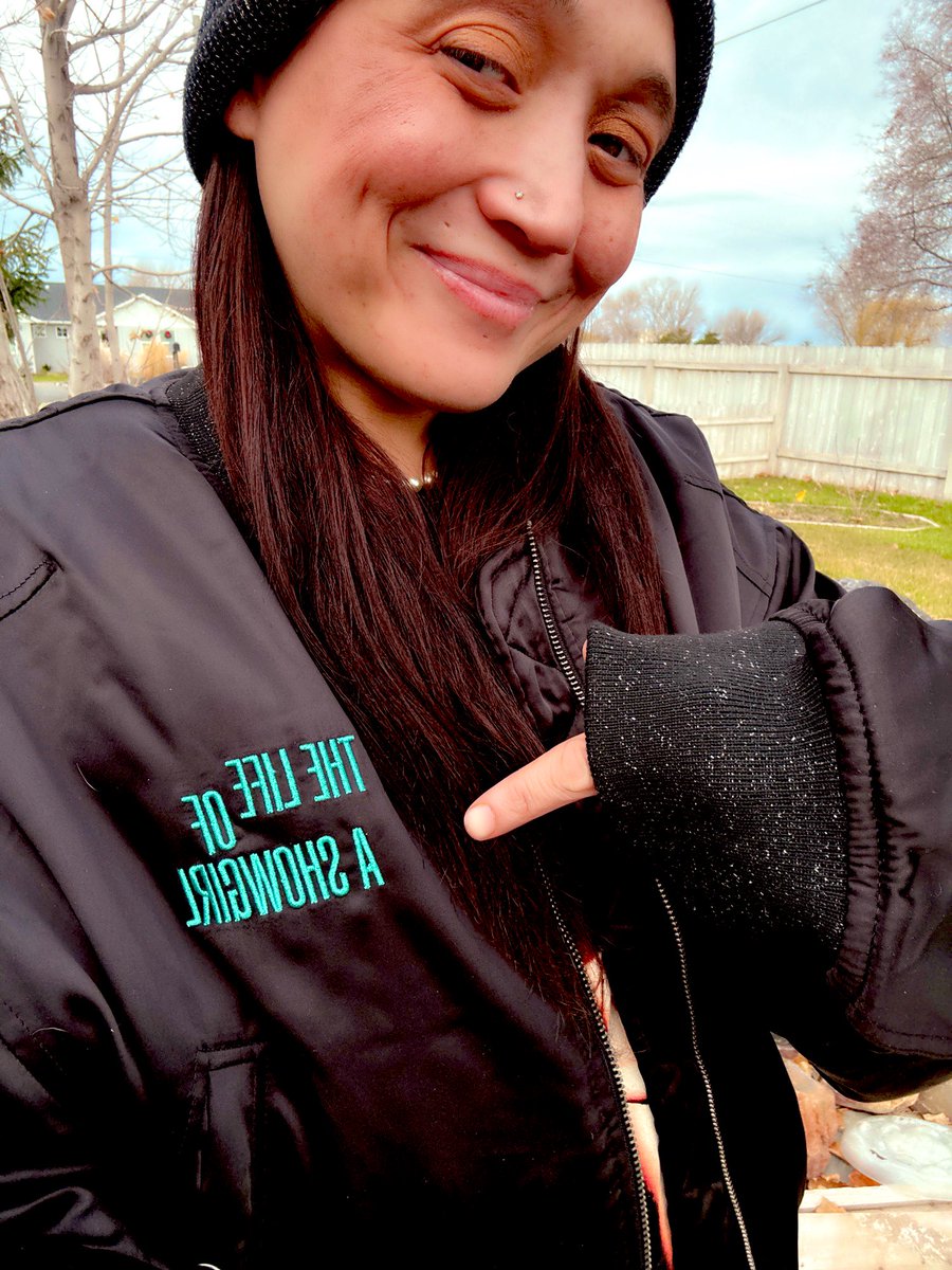 booksnlattes's tweet photo. omgomgomg my father-in-law got me the wi$h li$t bomber jacket aka my most wanted item off of taylor’s store this year. the scream i screamt! good thing it’s super comfy bc i’m never taking it off. a very merry swiftmas indeed
😭🥰🫶🏻🖤#TSthelifeofashowgirl #TaylorSwift https://t.co/BFb9FawQD0