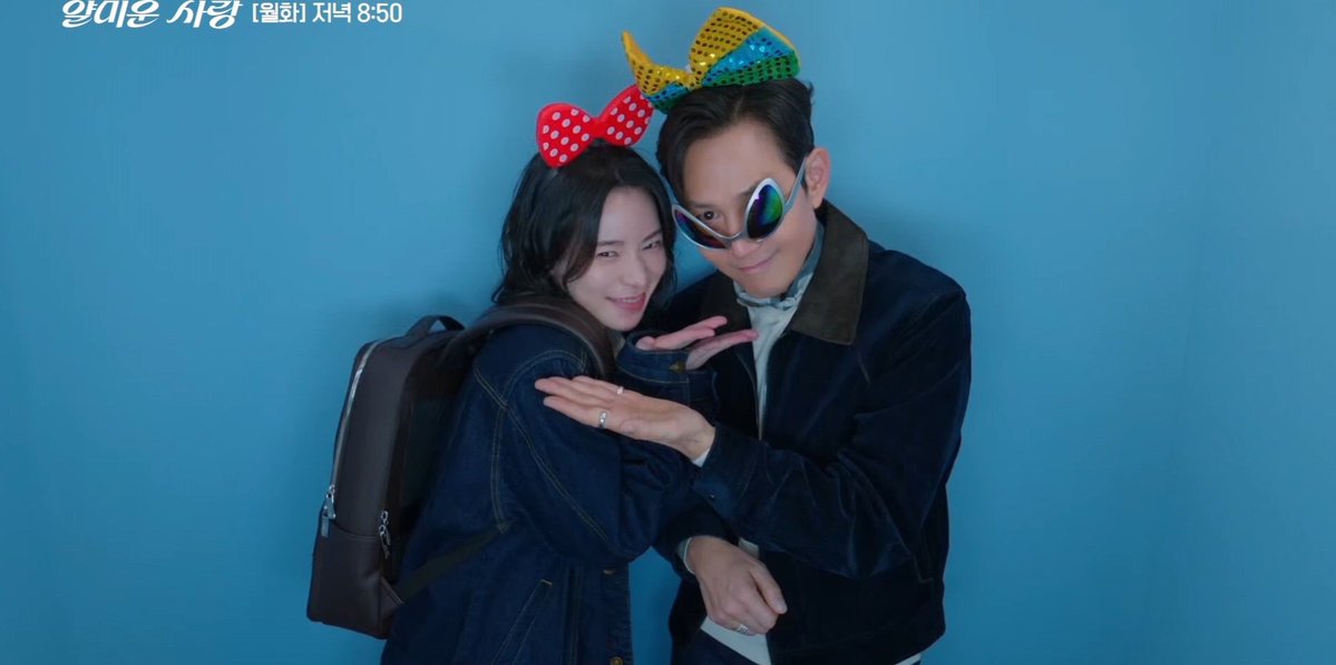 jaejaelee1215's tweet image. EVEN A PHOTO BOOTH DATE RN AND THIS BEING RELEASED ON BOXING DAY OKKKKKK I REALLY NEEDA SCREAM RN FOR GOD SAKESSSSSS 😭😭😭🍬🩷