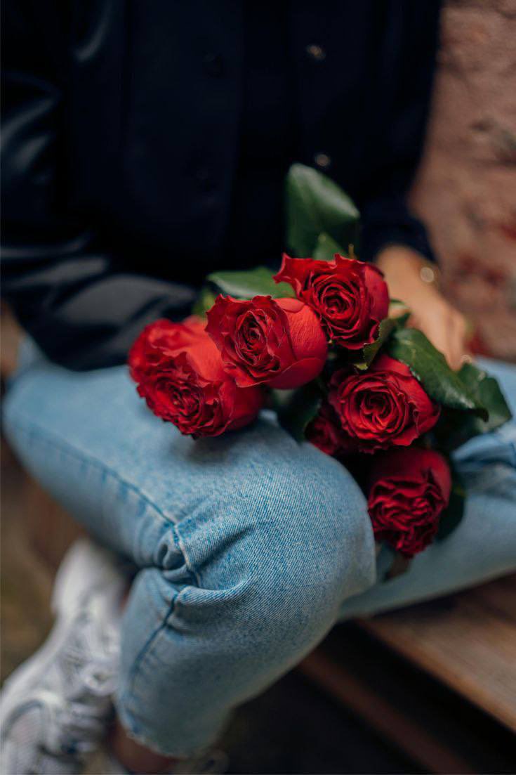 <a href="/jhd120785510527/">عبد الكريم (أناقة حرف)</a> عند سكون الليل
 تقرأ أجفاننا قصص النجوم
لتبحر في  احلامنا 
 وتنعى سماء القمر شوقنا
 وتتمنى 
#حديث_المطر 
 فوق صدر الغيم
 حتى يكتسي السكون فؤاد القلب
 وتعيش هدوء الروح مع الحنين
#همسة_عتاب 
#قيثارة_النيل 
#مرافئ_الحنين