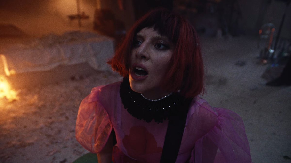 infogagabr's tweet image. Created by: LADY GAGA
Executive Produced by: LADY GAGA
Criative Direction: LADY GAGA
Musial Direction: LADY GAGA