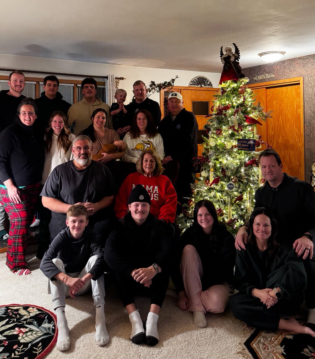 Dayna Semchenko tweet media