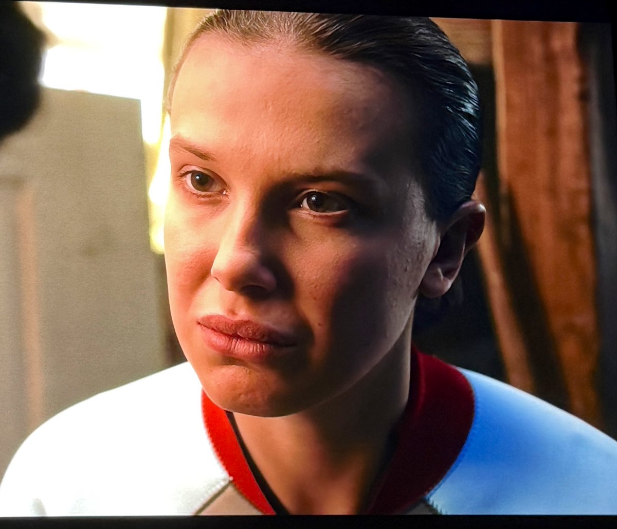 cinestera's tweet image. A Eleven com Preenchimento Labial nos anos 80, diva revolucionária