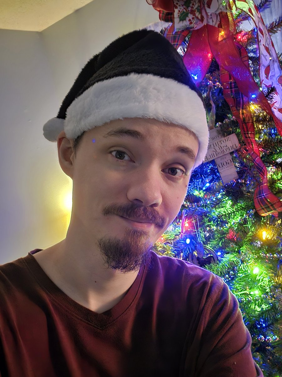 ZenbadTV's tweet image. Merry Crimmis!