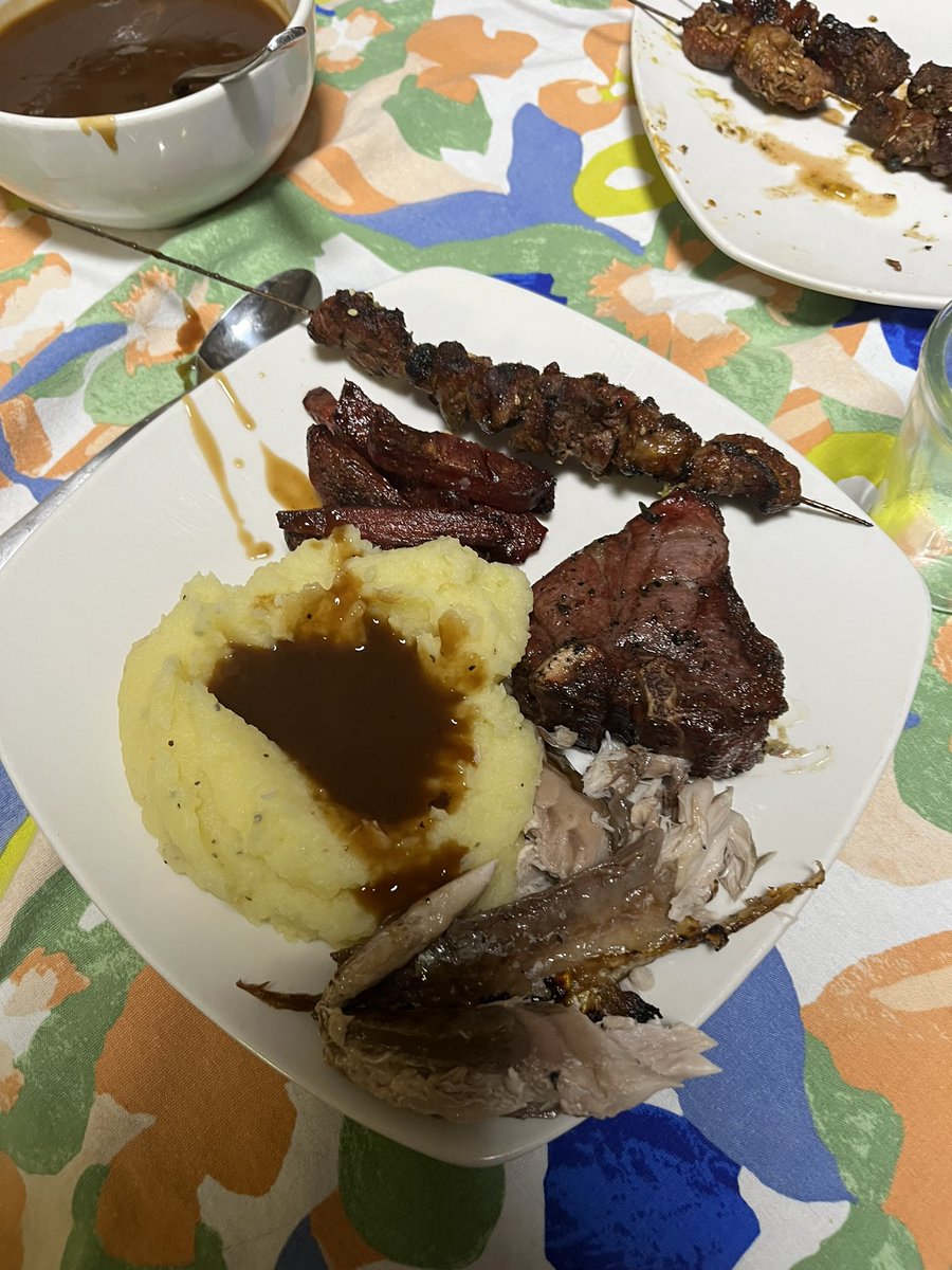 Ernest Boehm plays Kawai & Steinway Pianos 🎹 tweet media