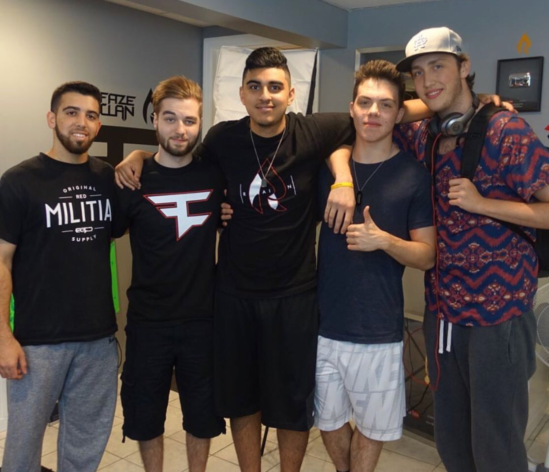 roricyrus's tweet image. new FaZe falling apart meanwhile i’m still mourning this: