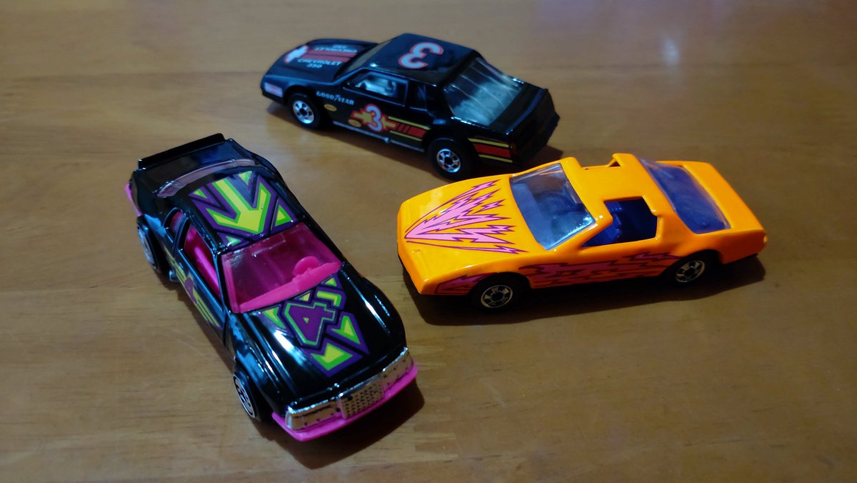 FREEDOM20240601's tweet image. FREEDOM 明日27.28.29日
年内最後の営業 11時〜17時
■お知らせ
12/28（日）13時発売
SKUNK✕FREEDOM
コラボカスタム
32ford　Series4錦鯉（錦鯉ステッカー付）限定4台うちChase 1台
Chaseはくじ引きになります
■価格15000円（税込）
■場所　
長岡市藤橋1丁目657-1
カーショップ　フィット敷地内