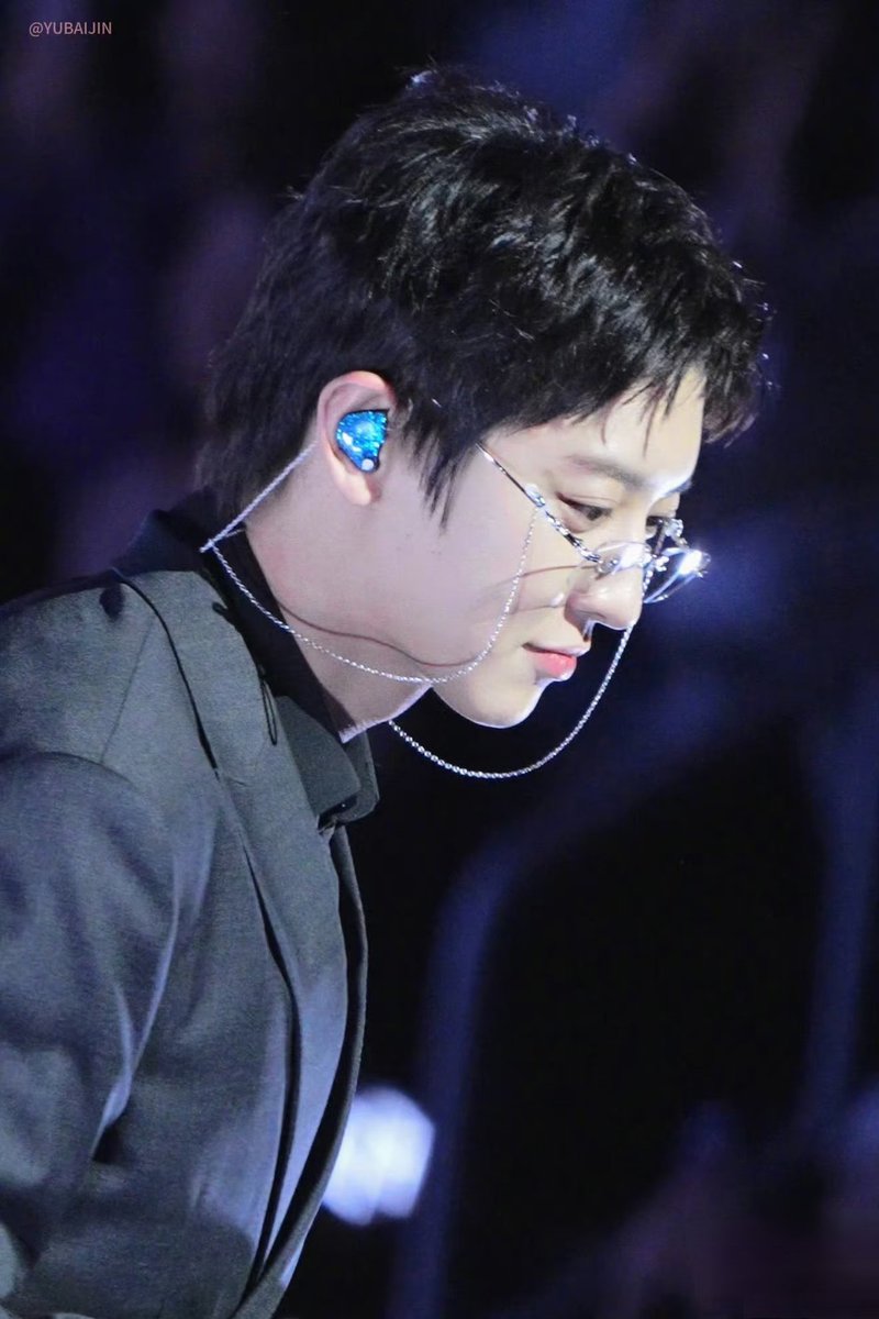 찬열ᵖᶜʸ⁶¹ tweet media
