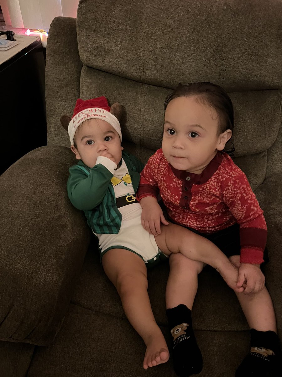 Danelys0393's tweet image. Mi mayor regalo 🎁 son MIS HIJOS 💙👶🏻💙👶🏻 

MAMÁ LOS AMA CON SU VIDA ❤️❤️❤️❤️

FELIZ NAVIDAD !!!! 🎁🎄🎅
