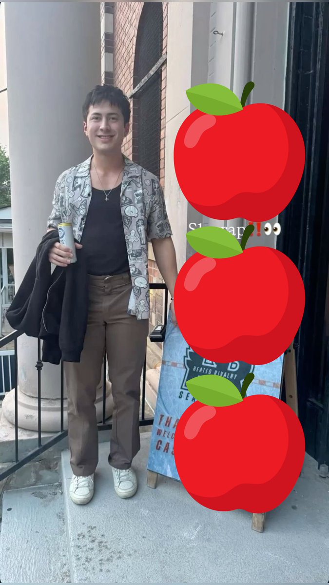 HE‘S LITERALLY 3 APPLES TALL