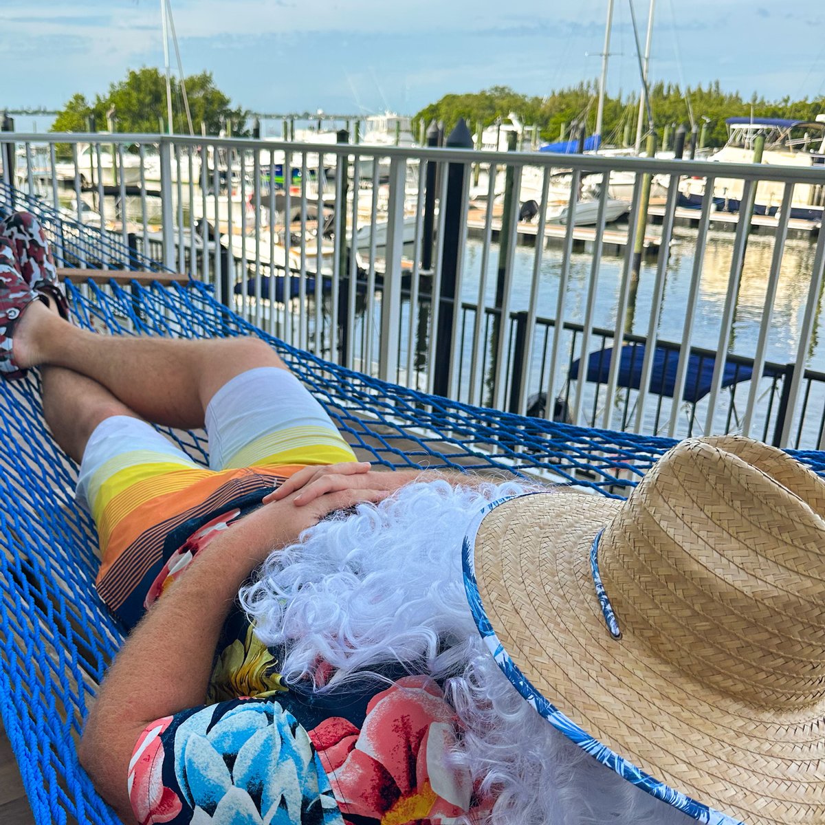 HotelCompass's tweet image. Even the big guy knows when it’s time to kick back and recharge.🎅

Wishing you a season filled with peace, joy, and a little well-deserved rest.

Where do you think your compass will take you in 2026? 🧭