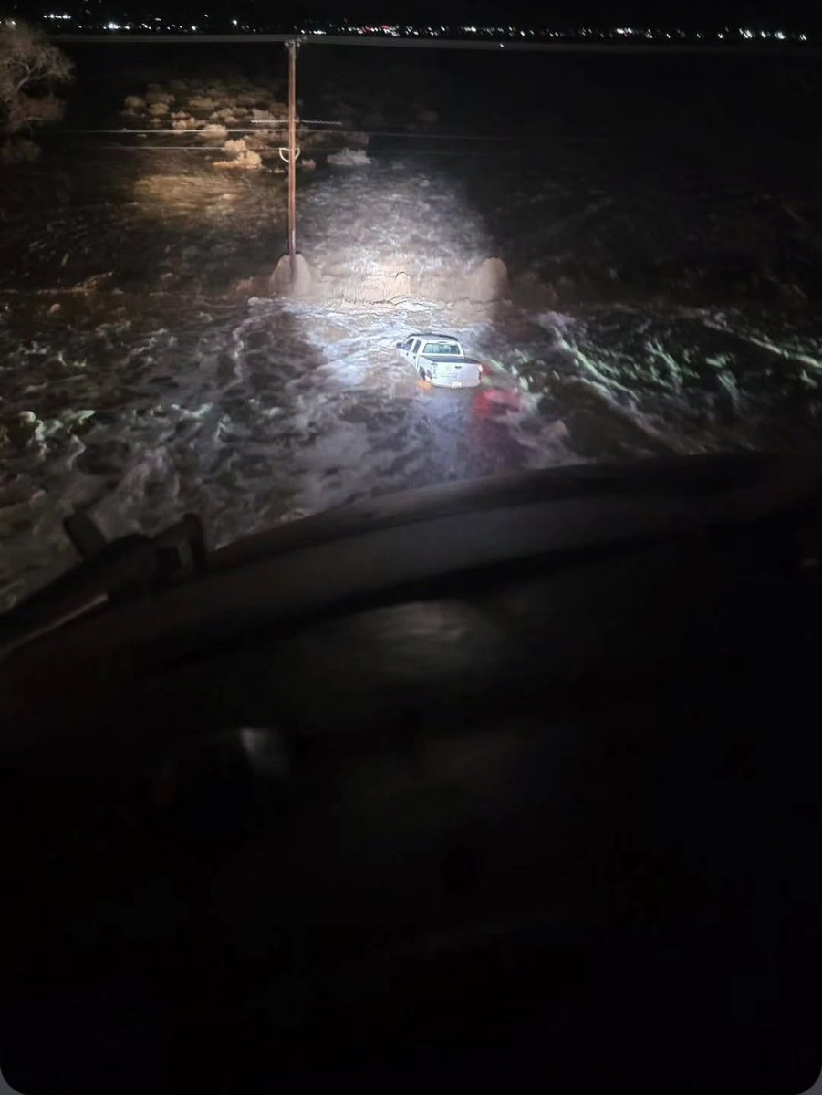 LACOFD's tweet image. Amazing work by our #LACoFD personnel last night. Our members rescued over 100 people - one copter hoisted 21 people from cars, and one engine pulled 20 people from vehicles, two deputies and a dog.