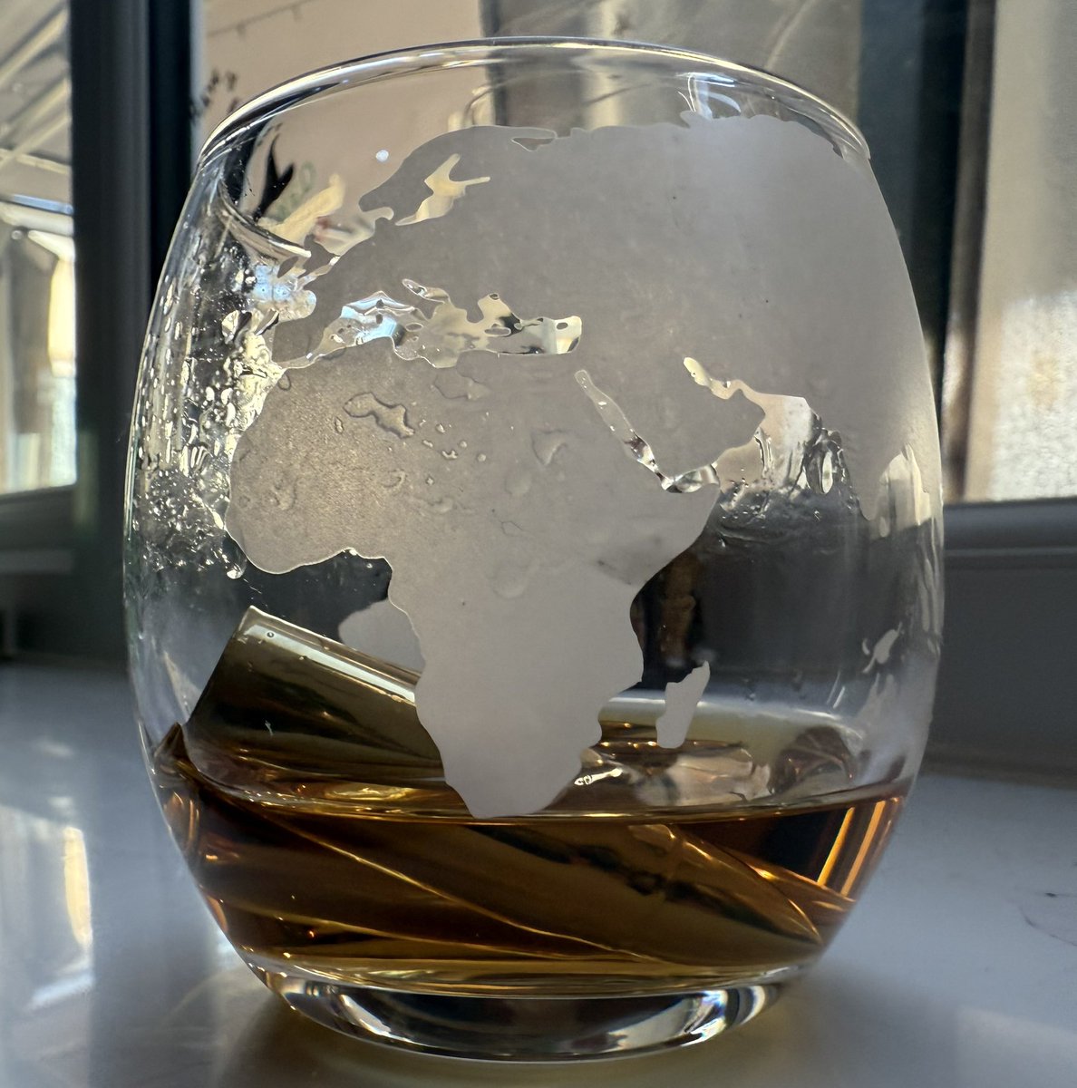 TCaggers's tweet photo. Now that I am heading to my bed, I hope that you have and all those service persons around the world have had a peaceful Crimbo. Will raise another glass in the new year. https://t.co/eMc0mxVHTH