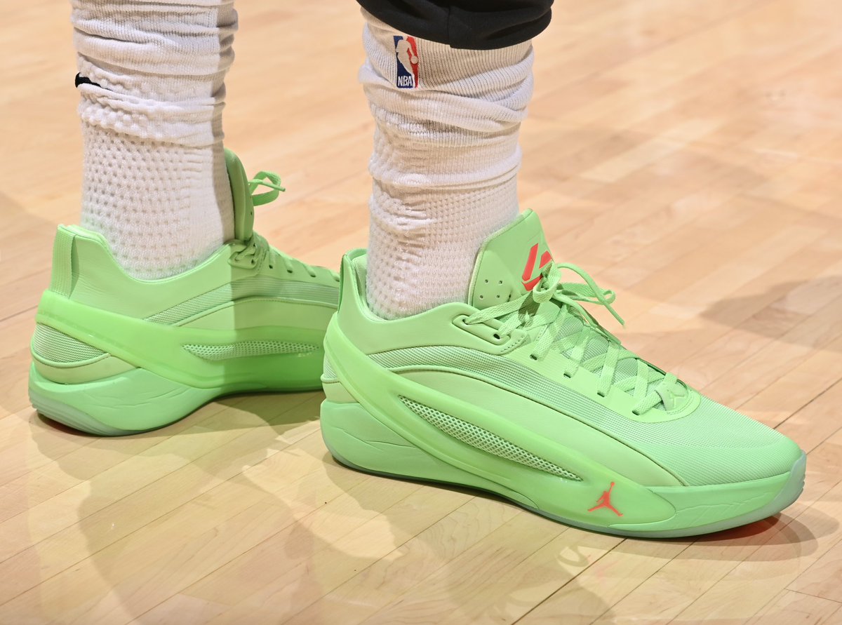 luka doncic sneakers tonight