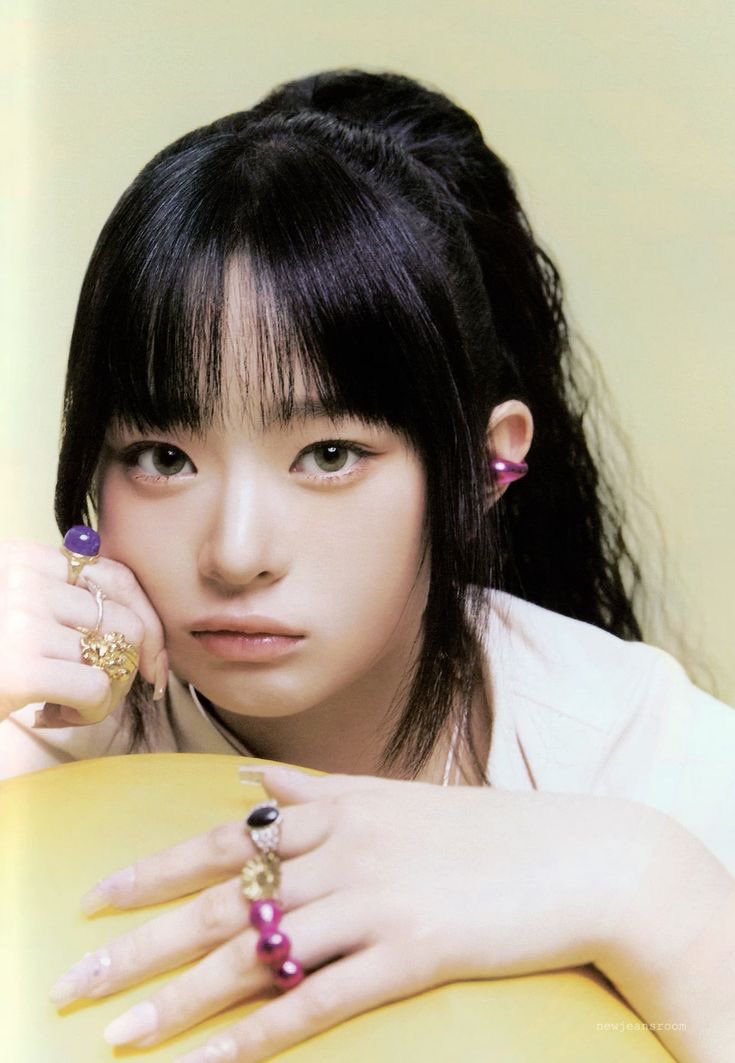 NEWJEANSBR's tweet image. 🚨 | ATENÇÃO, BUNNIES!

Um YouTuber coreano, chamado Lee Jin Ho, tem compartilhado repetidamente a localização em tempo real e o paradeiro da Hanni, além de especular sobre seu estado mental. Tal atitude é de extrema falta de noção, invadindo a privacidade e colocando a segurança…