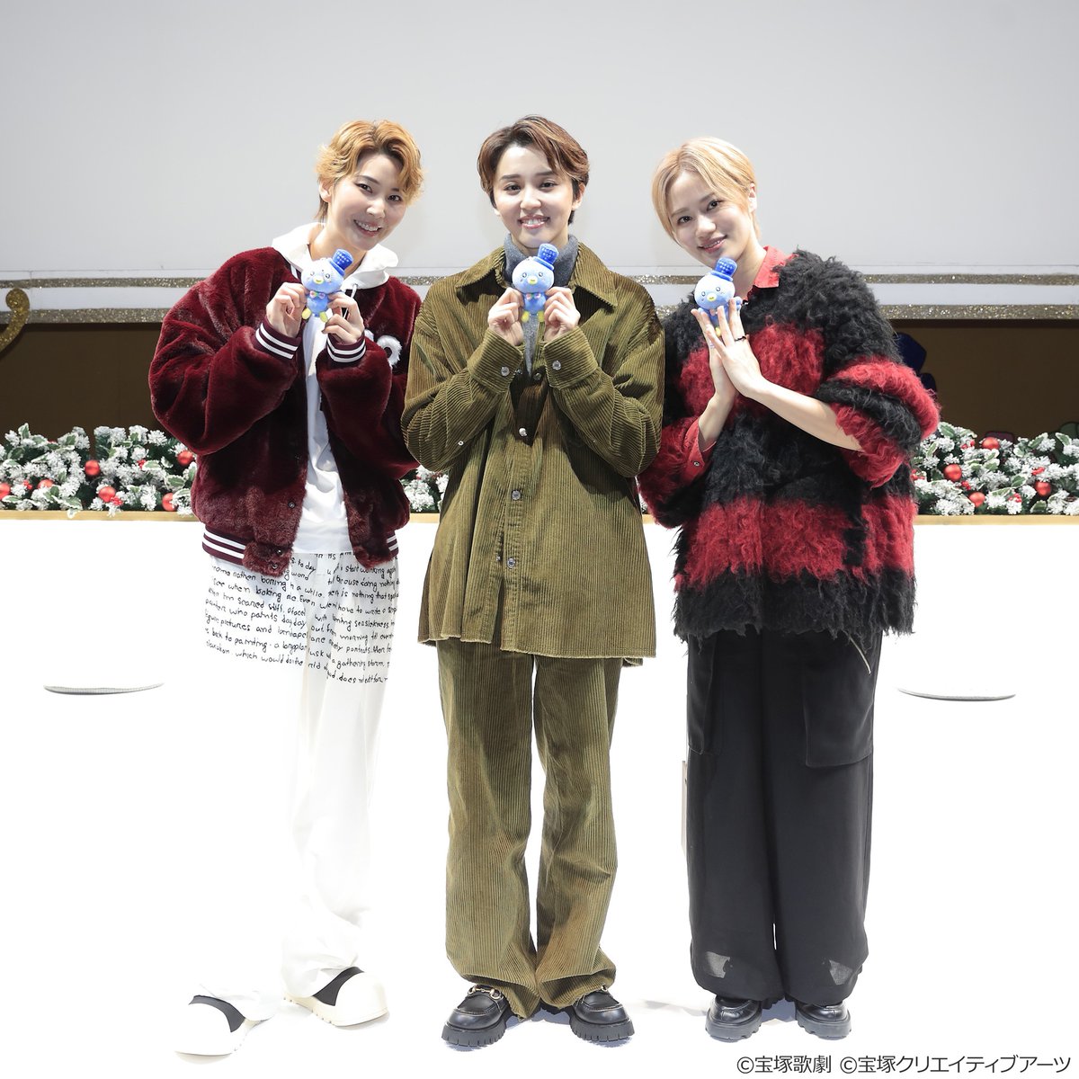 skystage_info's tweet photo. 大みそかは #スカイ・ステージ で過ごそう❣️
／
6️⃣22:15放送
「FANtastic TALK PARTY！」～星の会～
＼
各放送内で発表されるキーワードは必見👀
どうぞお見逃しなく✨

#暁千星 #瑠風輝 #天飛華音
#番組を見て公演チケットを当てよう！
🔗https://t.co/CnZBINflX0 https://t.co/oIvzOx4vTw