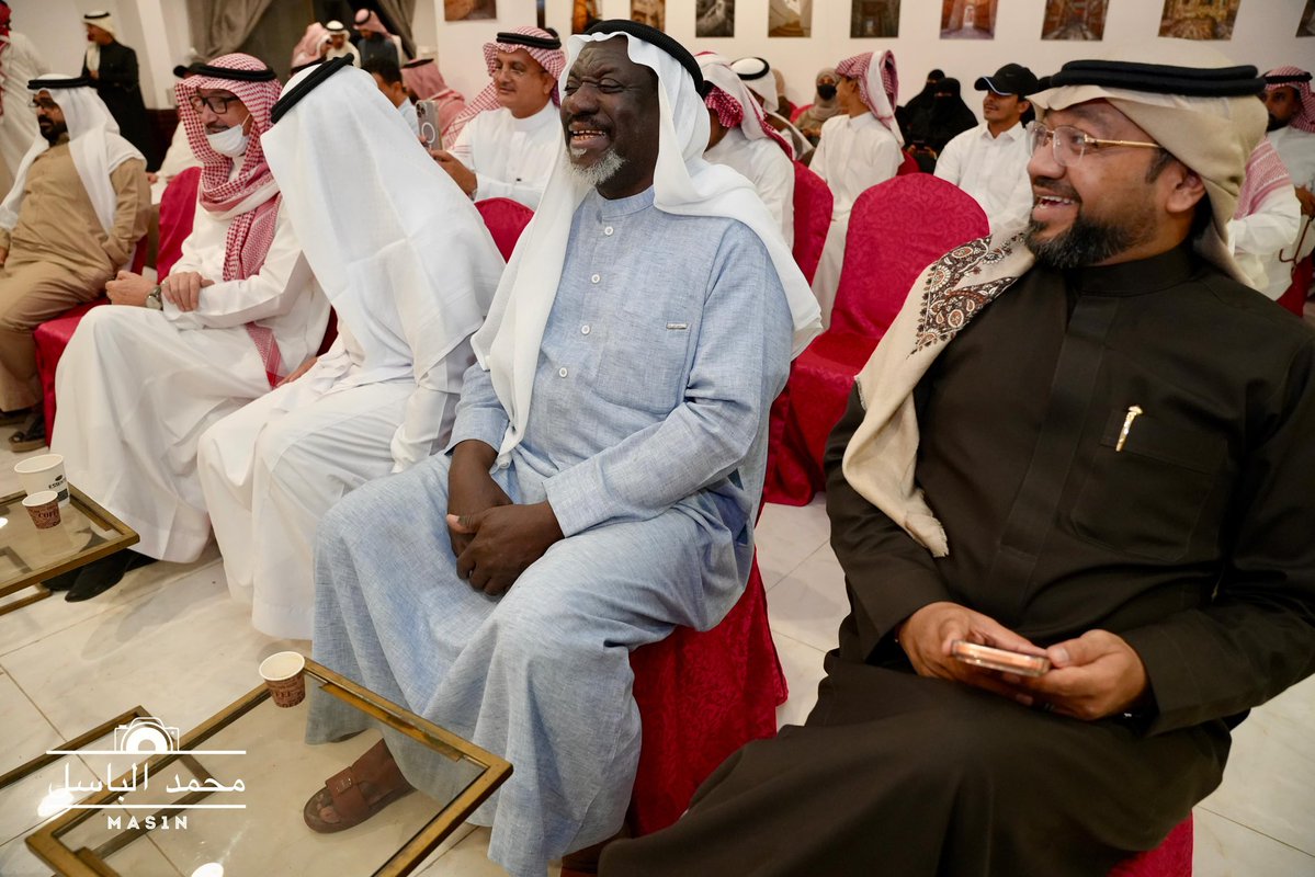 ليلة أدبية استثنائية عشناها في #ينبع في رحاب "بين المعنى والمجاز". 🖋️✨ 
انتهت الأمسية وبقي أثر الكلمات؛ شكرًا للشاعر المتألق #وهج_الحاتم على هذا الإبداع، 
وللأستاذ فهد العنزي على إدارته الرائعة للحوار. 
كل الشكر لـ #جمعية_ينبع_السياحية

#الشريك_الأدبي 
<a href="/MOCSaudi/">وزارة الثقافة</a> 
<a href="/LPTC_MOC/">هيئة الأدب والنشر والترجمة</a>