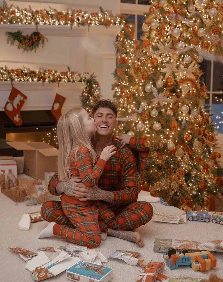 SUNSHNEPRINCES's tweet image. O melhor Natal de todoooooos