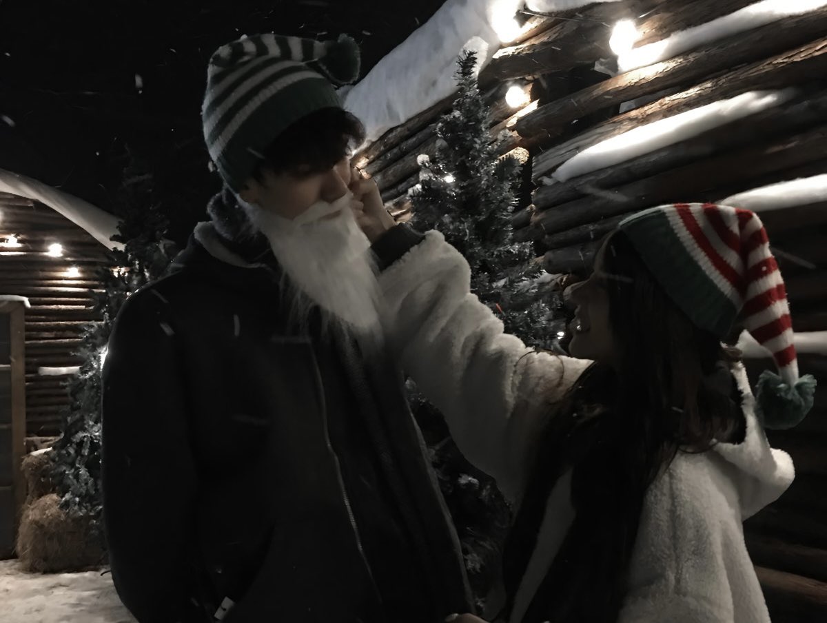 WEternitySleeps's tweet image. 𝘉𝘳𝘪𝘨𝘩𝘵 𝘮𝘪𝘴𝘵𝘭𝘦𝘵𝘰𝘦𝘴 𝘶𝘱 𝘢𝘣𝘰𝘷𝘦 𝘶𝘴, 𝘐𝘵’𝘴 𝘫𝘶𝘴𝘵 𝘺𝘰𝘶 𝘢𝘯𝘥 𝘮𝘦. ❆ 🖤