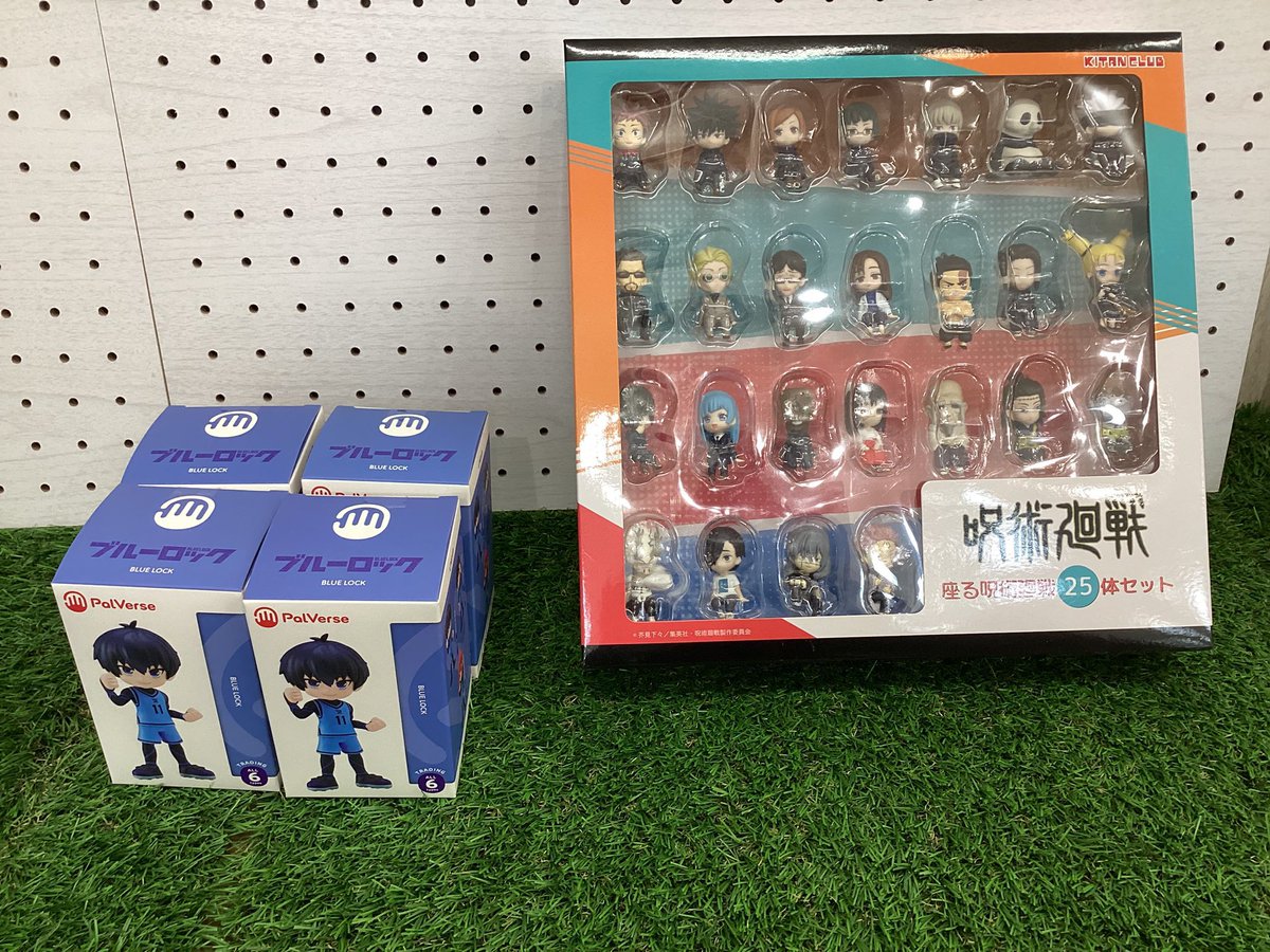 ⚡️12月26日(金)物販情報⚡️ □座る 呪術廻戦25体セット¥13,750(税込
