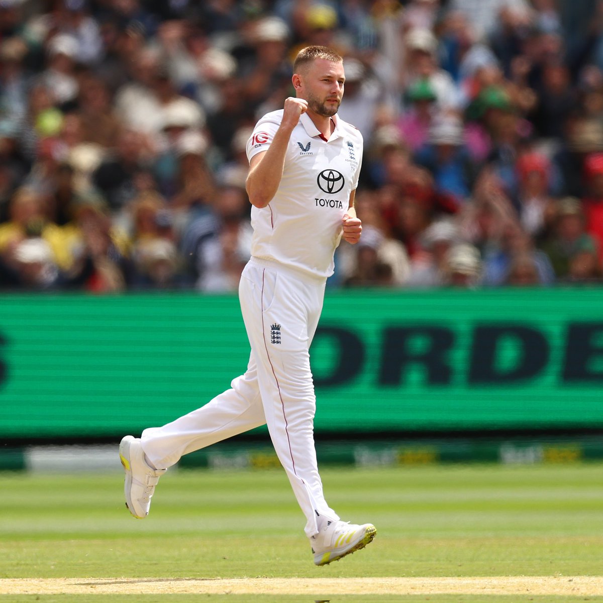 imArshit's tweet photo. What a start from Gus Atkinson!
7 overs, 4 maidens, 7 runs, 1 wicket
#AUSvENG #Ashes #AUSvs https://t.co/wR6wySwN7k