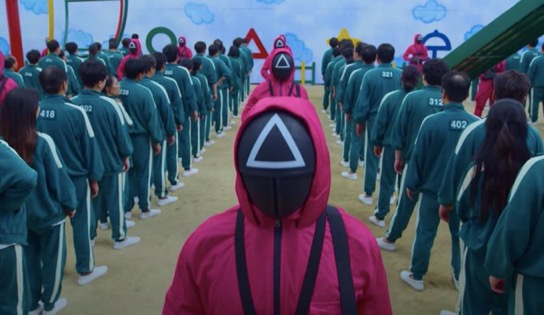 PopBase's tweet image. ‘Squid Game’ Season 2 premiered one year ago today.