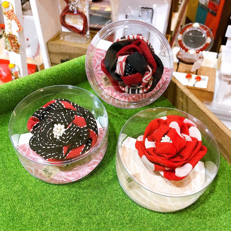 arahiresbox's tweet photo. こんにちは🌞アラヒレスです！

本日もよろしくお願いいたします～✨

📍〒534-0027
大阪府大阪市都島区中野町5-3-16
JR桜ノ宮 駅前 黄色テントのお店⛺️

#arahires #作家様募集中
#ハンドメイド #アクセサリー #雑貨 https://t.co/Ca8CuvSIR8