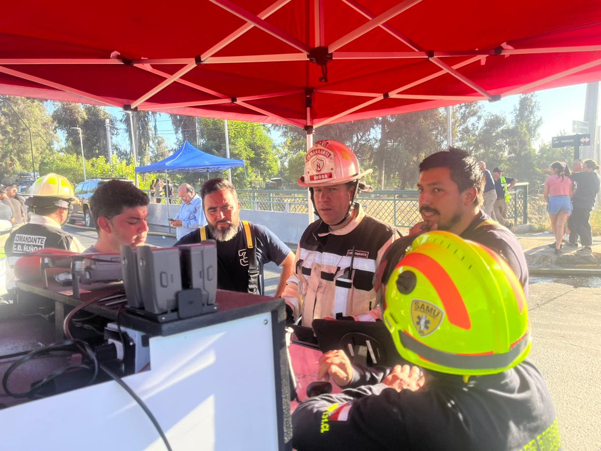 Cuerpo de Bomberos de Ñuñoa tweet media