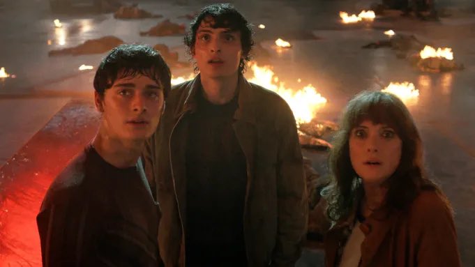 PopBase's tweet image. Volume 2 of ‘Stranger Things 5’ is now streaming on Netflix.