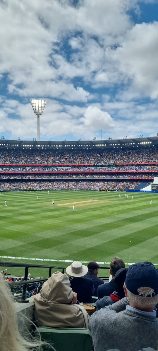 rothy_judd's tweet photo. @jeremybudman @TheBarmyArmy @CricketAus @MCG Fair dinkum UnAustralian https://t.co/Bg2qHag6Pf