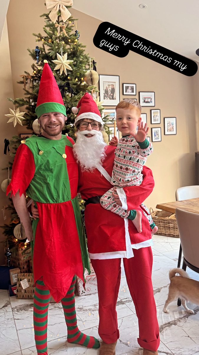 CMahon92's tweet photo. Merrryyyy Christmas 🎅 🤣🥰 https://t.co/QEHnoXzetr