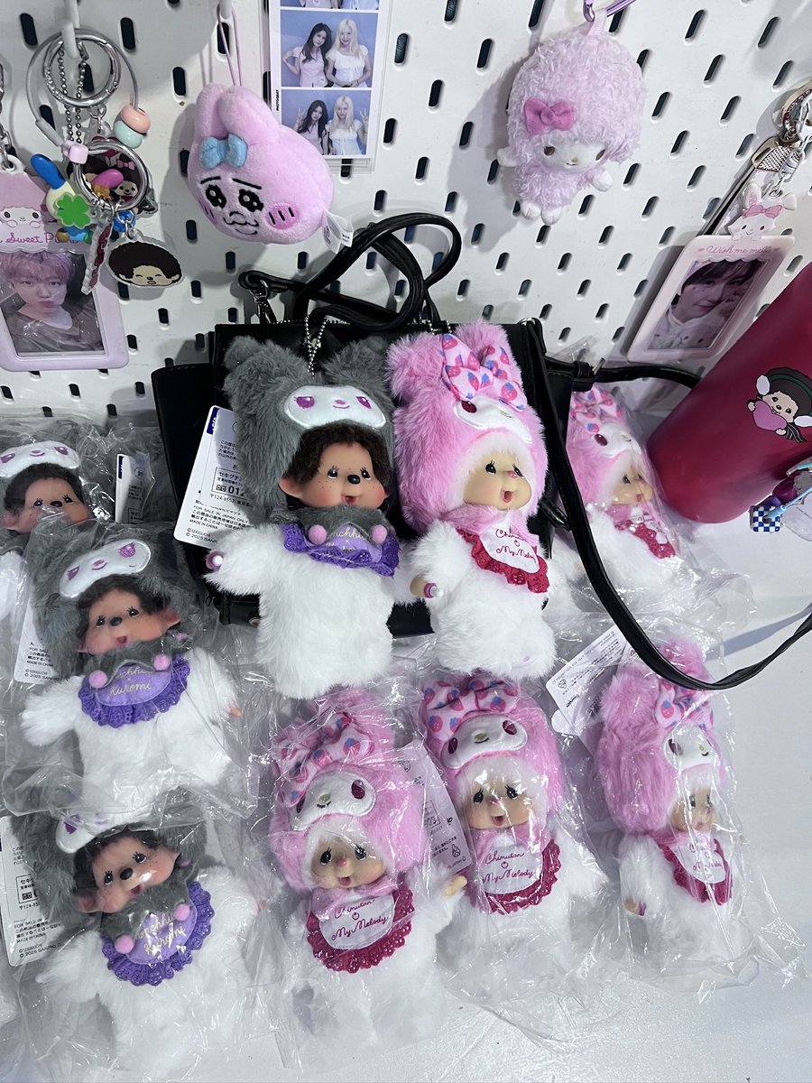 พร้อมส่ง ไม่ต้องรอพรี ✅💯
ม่อนชิชิsanrio mymelody &amp; kuromi

ราคาตัวละ 990-.

 📥 ค่าจัดส่ง 25-.

สนใจทักสอบถามได้เลย 💘📦🎄

#ตลาดนัดmonchhichi #ตลาดนัดม่อนชิชิ
#ตลาดนัดsanrio #ตลาดนัดซานริโอ้ #ส่งต่อmonchhichi