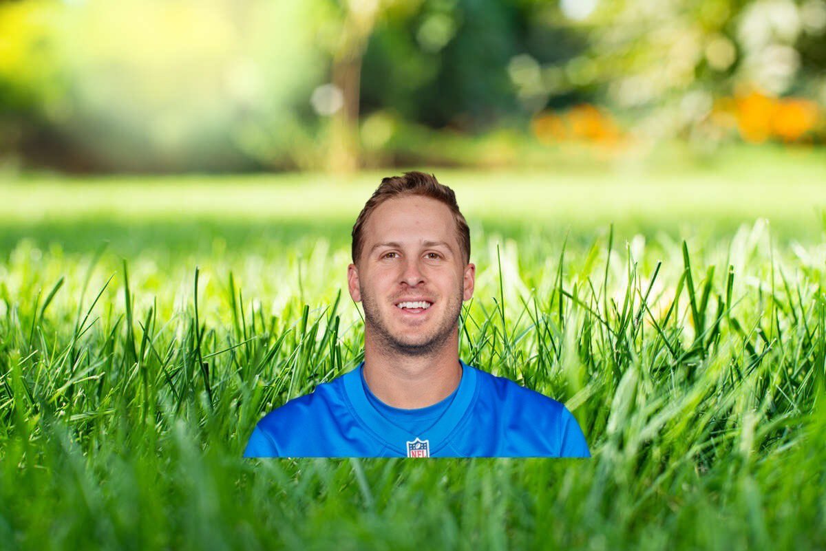 SleeperHQ's tweet photo. You've heard of elf on a shelf, how about… https://t.co/Z7nhTCFNP0