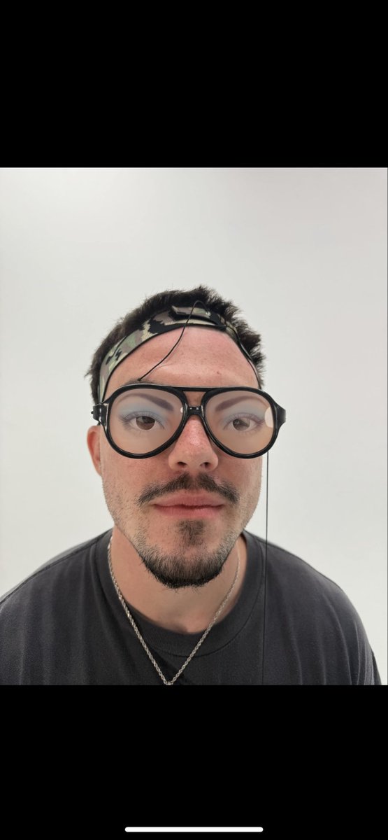 Eddie Radosebitch tweet media