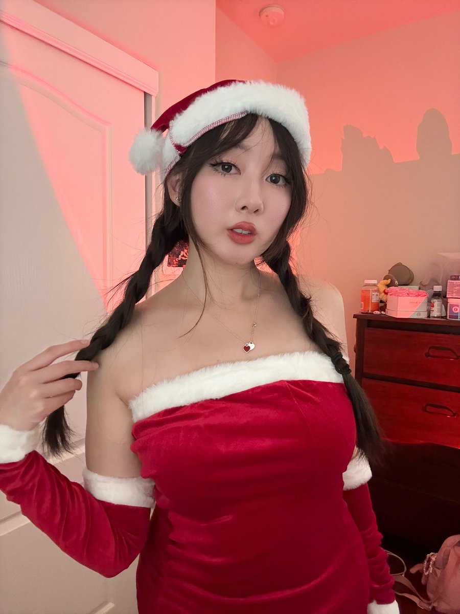 Merry Xmas everyone ❤️
What are your plans today? 🎄