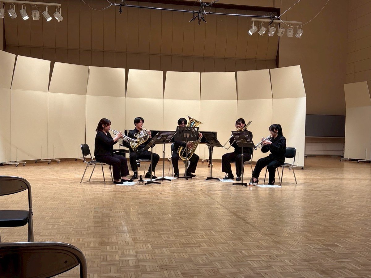 oku_orchestra's tweet photo. 2025/12/16.17.22
後期室内楽試験🎻

先日、後期室内楽試験・発表会が行われました！様々な編成の室内楽が行われ、音楽の奥深さを改めて実感することができたように思います🎼 https://t.co/vpYK0GcgEC