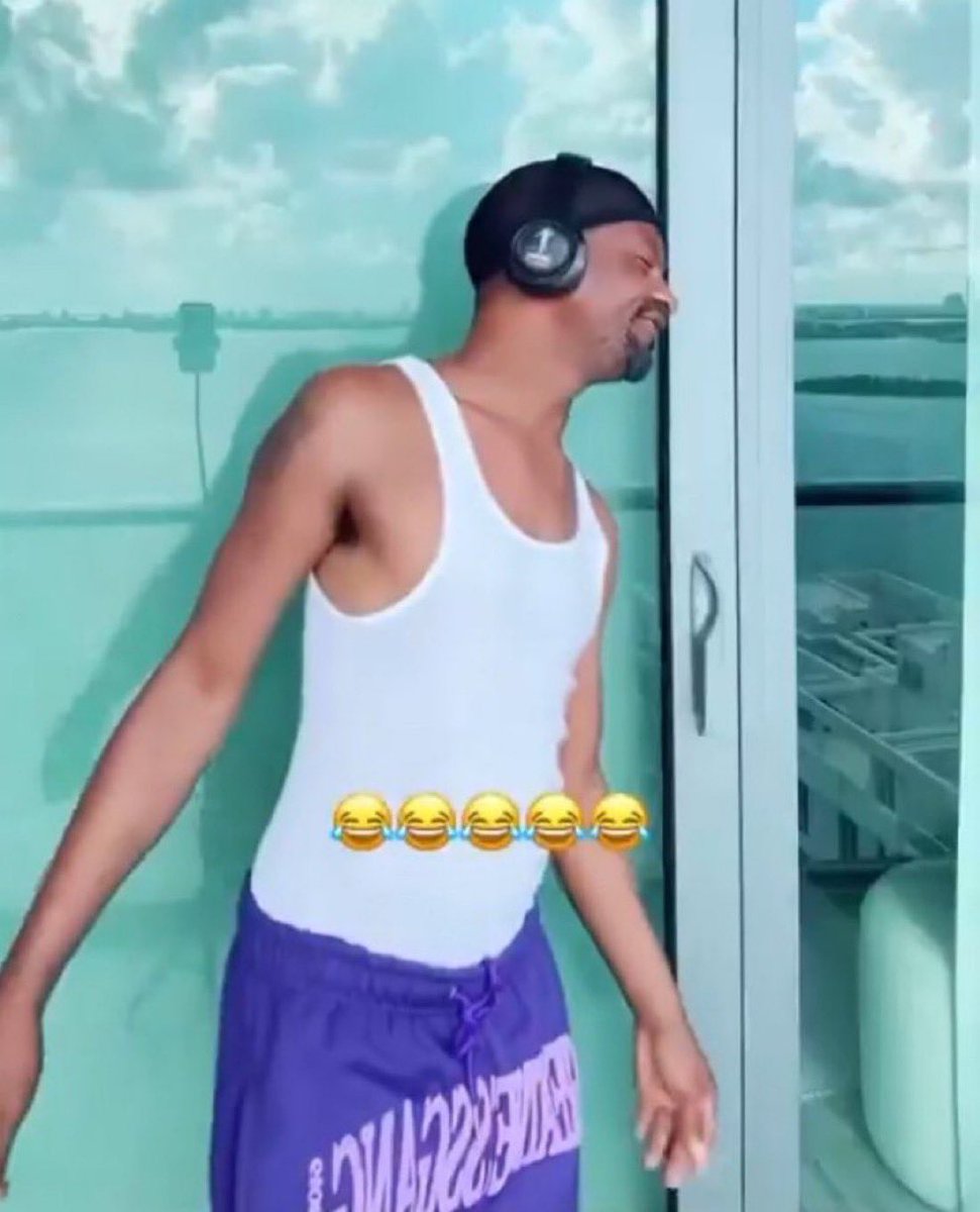 zerohesis's tweet image. 4 tos already