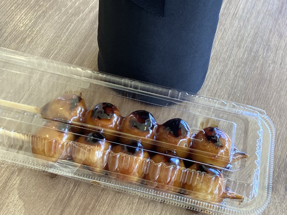 みたらしページ 今年最後のzoo活✨ まずは腹ごしらえ😛 腹が減っては的な😆 #東山動